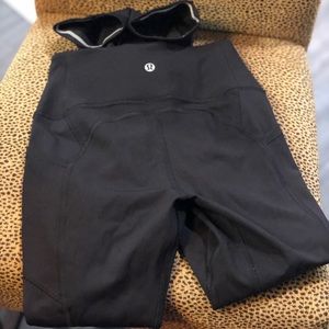 Lululemon black high rise leggings